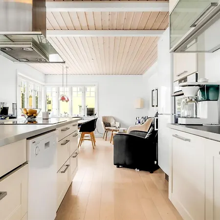 Dorti - 500m From The Sea By Interhome Skagen